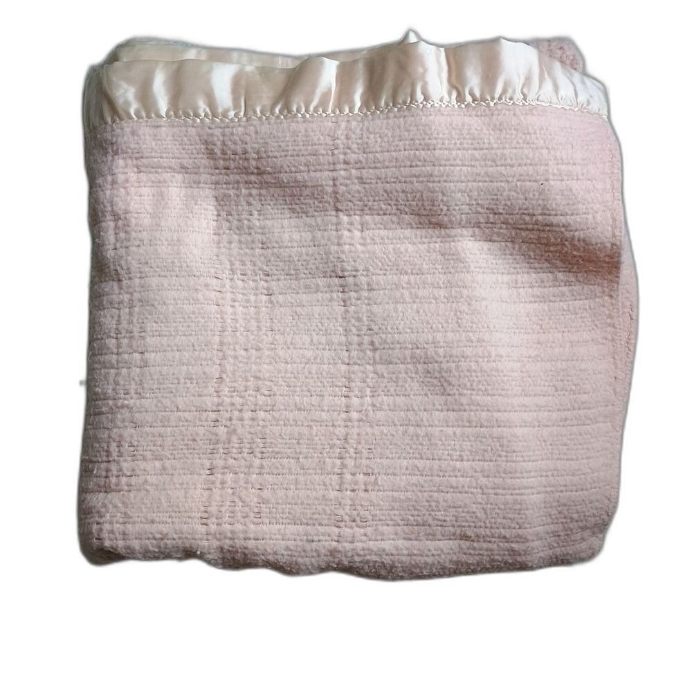 Vtg J C Penney’s Blanket Waffle Satin Trim Peach Queen 82x82" USA
